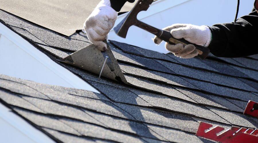 Professional gutter cleaning in Tulelake, CA